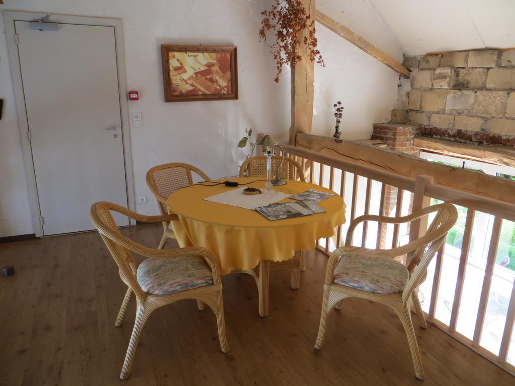 Bed and Breakfast De Aventurijn Riemst Esterno foto