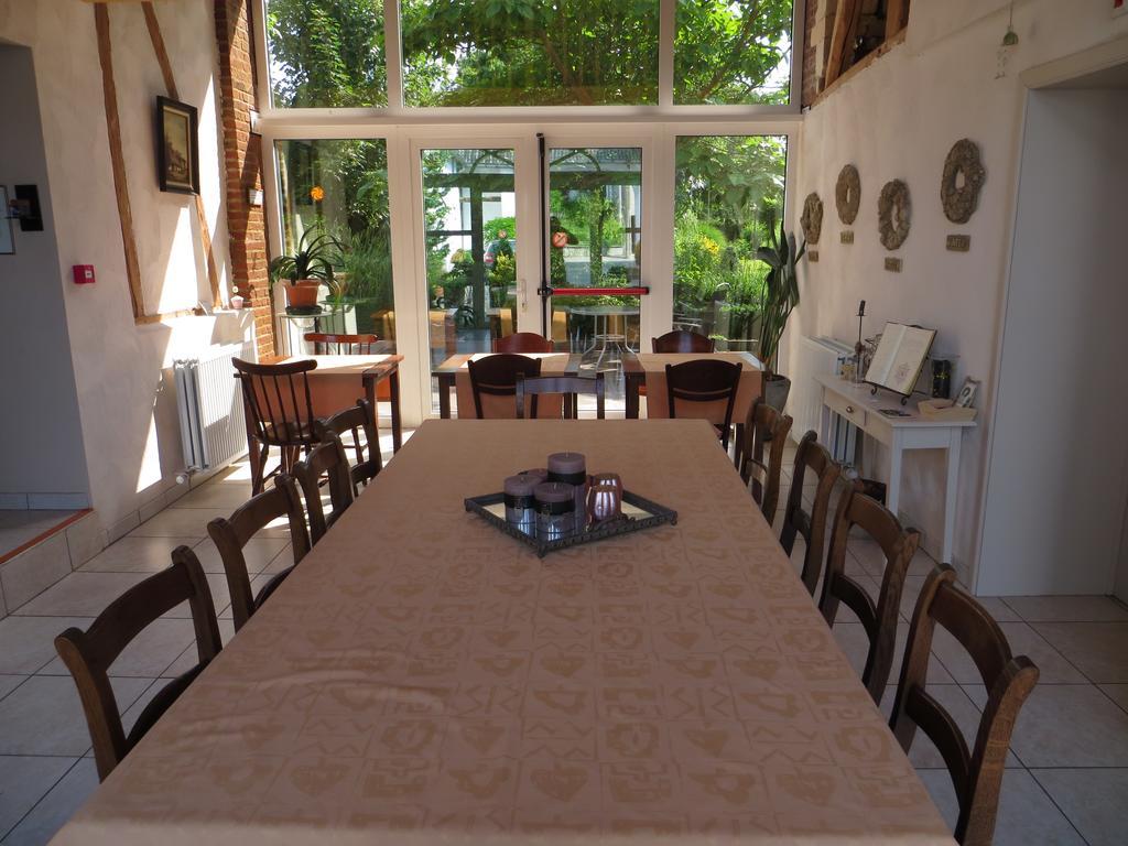 Bed and Breakfast De Aventurijn Riemst Esterno foto